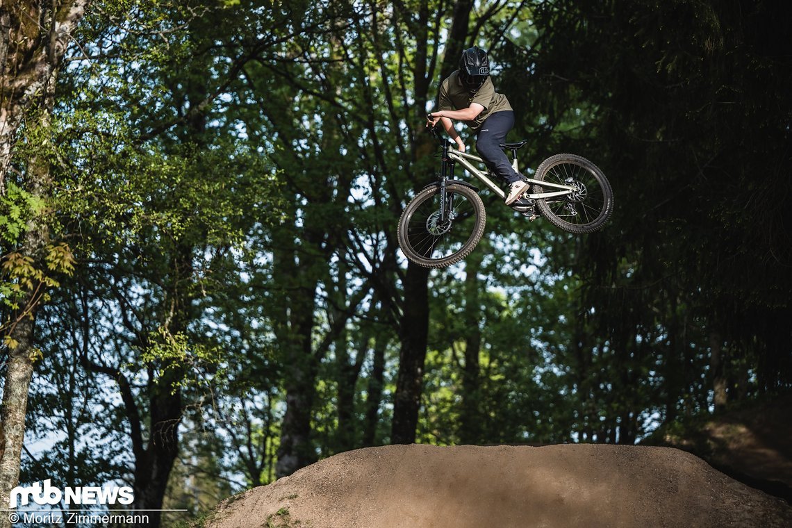 specialized-status-96669
