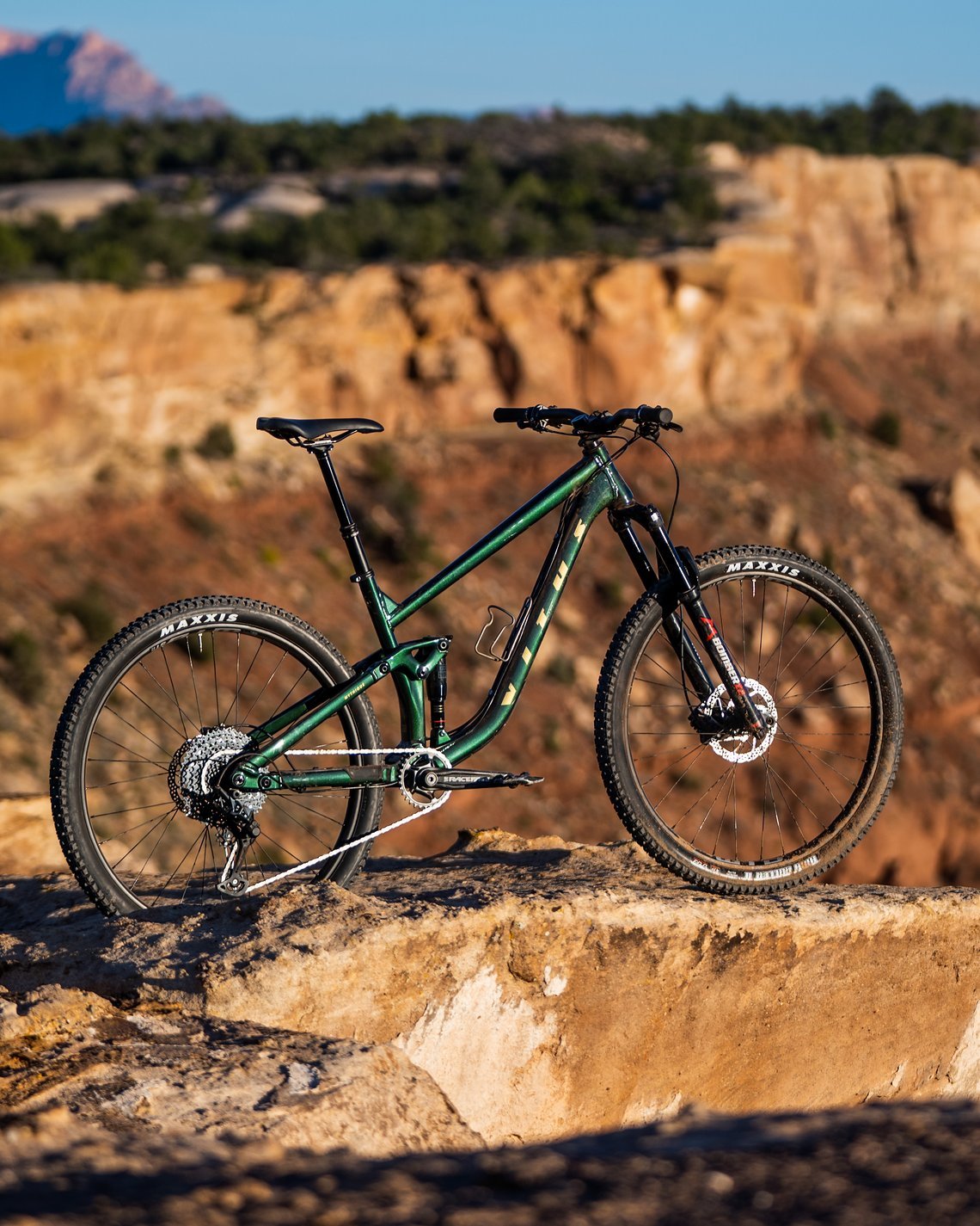 Green Bike Heros-2