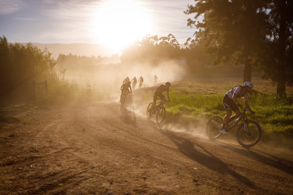 Matt Beers chasing the lead bunch during Stage 1 of the 2024 Absa Cape Epic Mountain Bike stage race from Saronsberg Wine Estate to Saronsberg Wine Estate, Tulbagh, South Africa on the 18th March 2024. Photo by Nick Muzik/Cape Epic
PLEASE ENSURE THE 