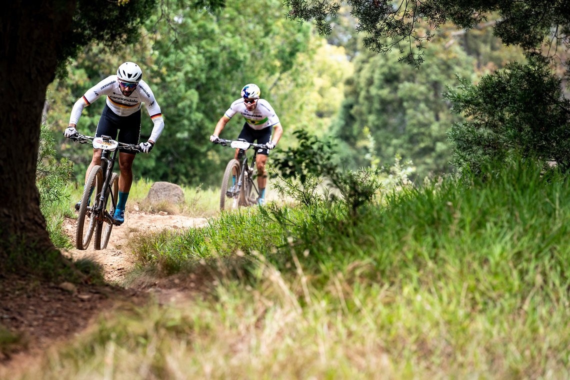 Manuel Fumi und Henrique Avancini lagen im ersten Renndrittel noch dicht bei Schurter und Forster. Erst in der letzten Hälfte des Prologs verloren sie stetig an Boden. Unter anderem auch weil sie bergab nicht volles Risiko eingingen.