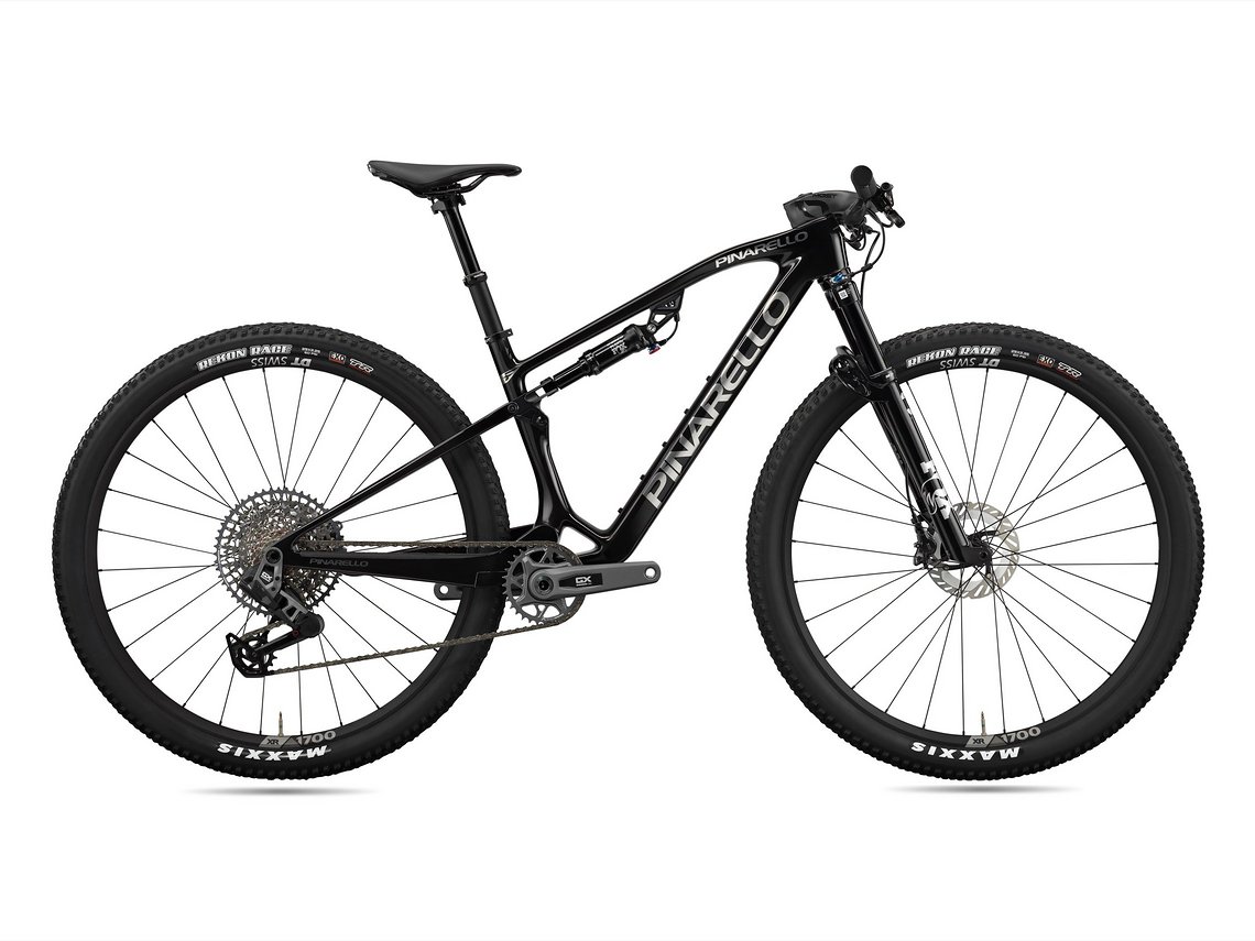 Das Pinarello XC gibt es nur in der Farbe Pure Carbon.