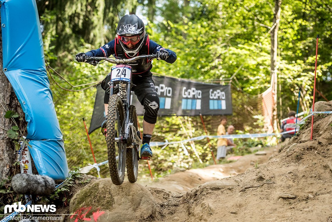 Cecile Ravanel feierte in Val di Sole ihr Downhill-Debüt und landete prompt auf Platz 10