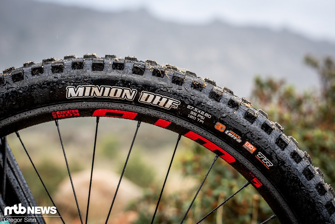 Das Design ist so alt wie das Feuer, doch durch ständige Updates gehört der Maxxis Minion DHF weiter zu den absoluten Top-Reifen auf dem Markt