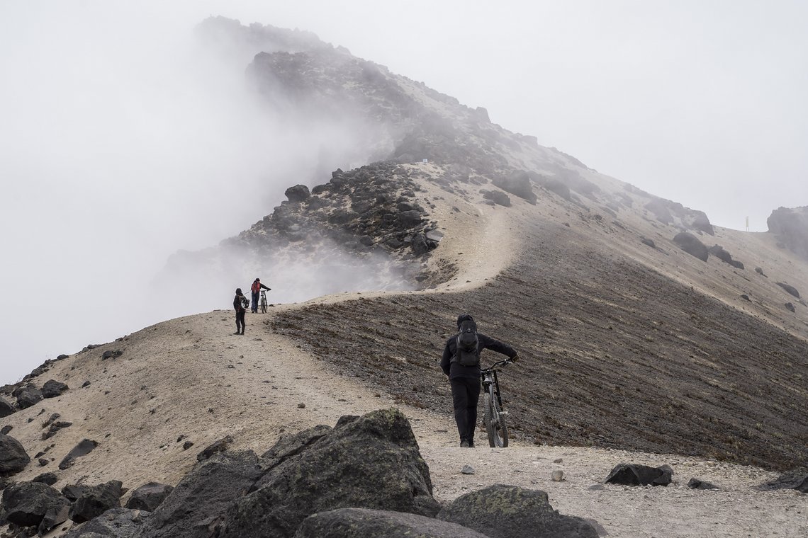 Surfing Trails in Ecuador – Nico Vink & William Roberts