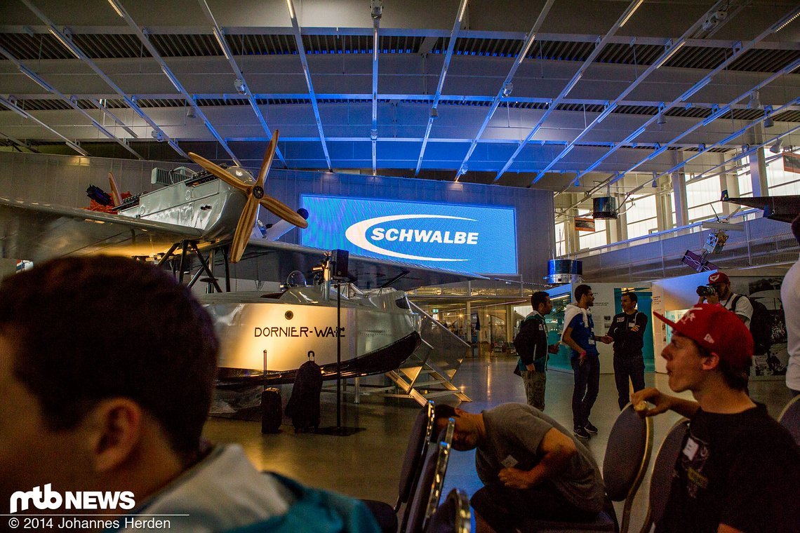 Schwalbe präsentiert das ProCore-System im Dornier-Museum direkt am Flughafen