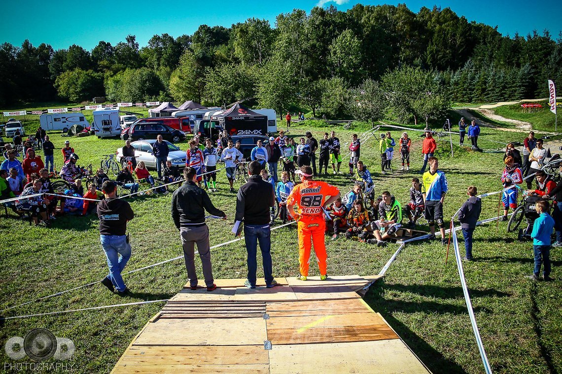 Die Fahrer in Baunach vor dem Rennen