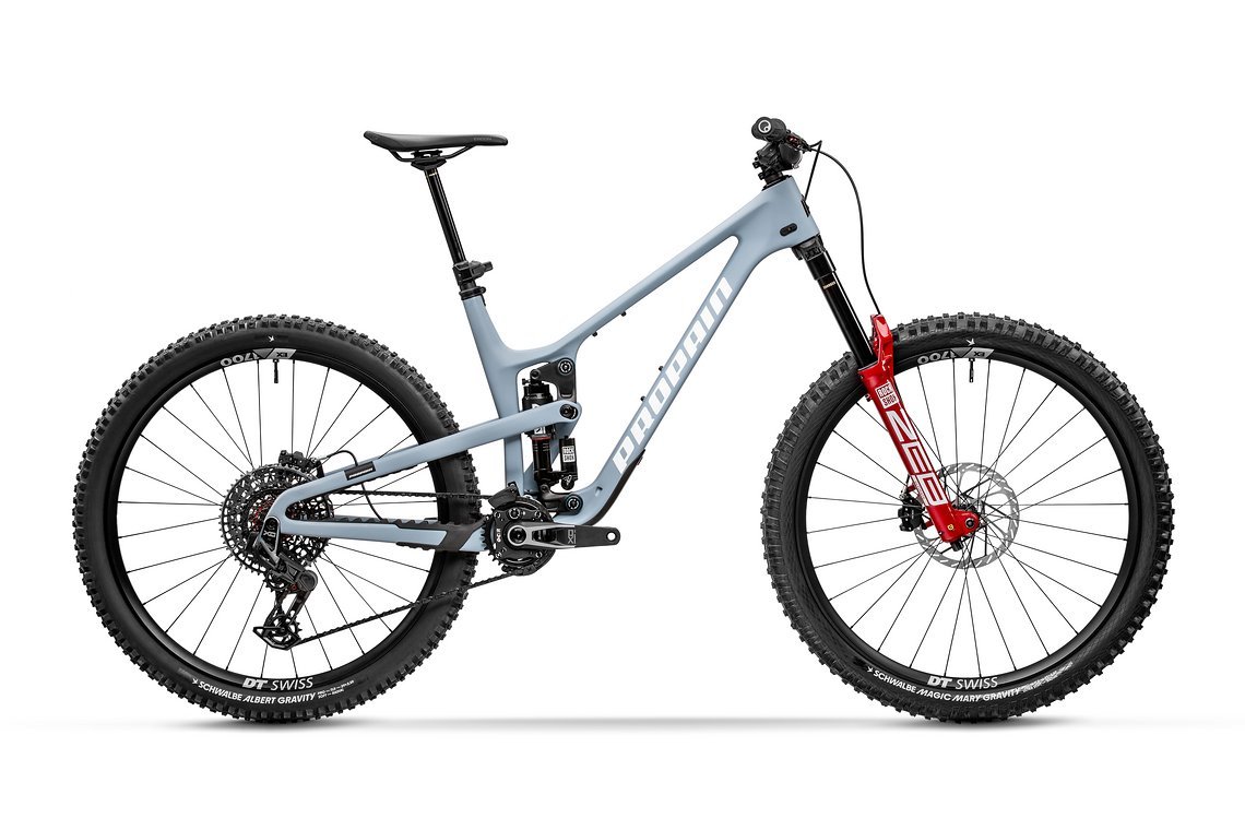 Tyee-CF-pigeon-blue-ultimate-001-Falch-Photography