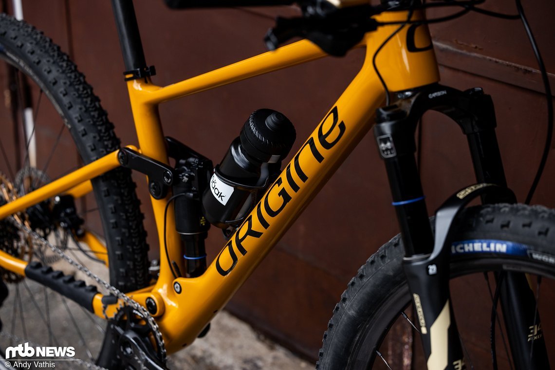 Origine Bikes, eine bis dato kaum in Erscheinung getretene Marke, startet dieses Jahr mit einem eigenen Werksteam im Weltcup durch.