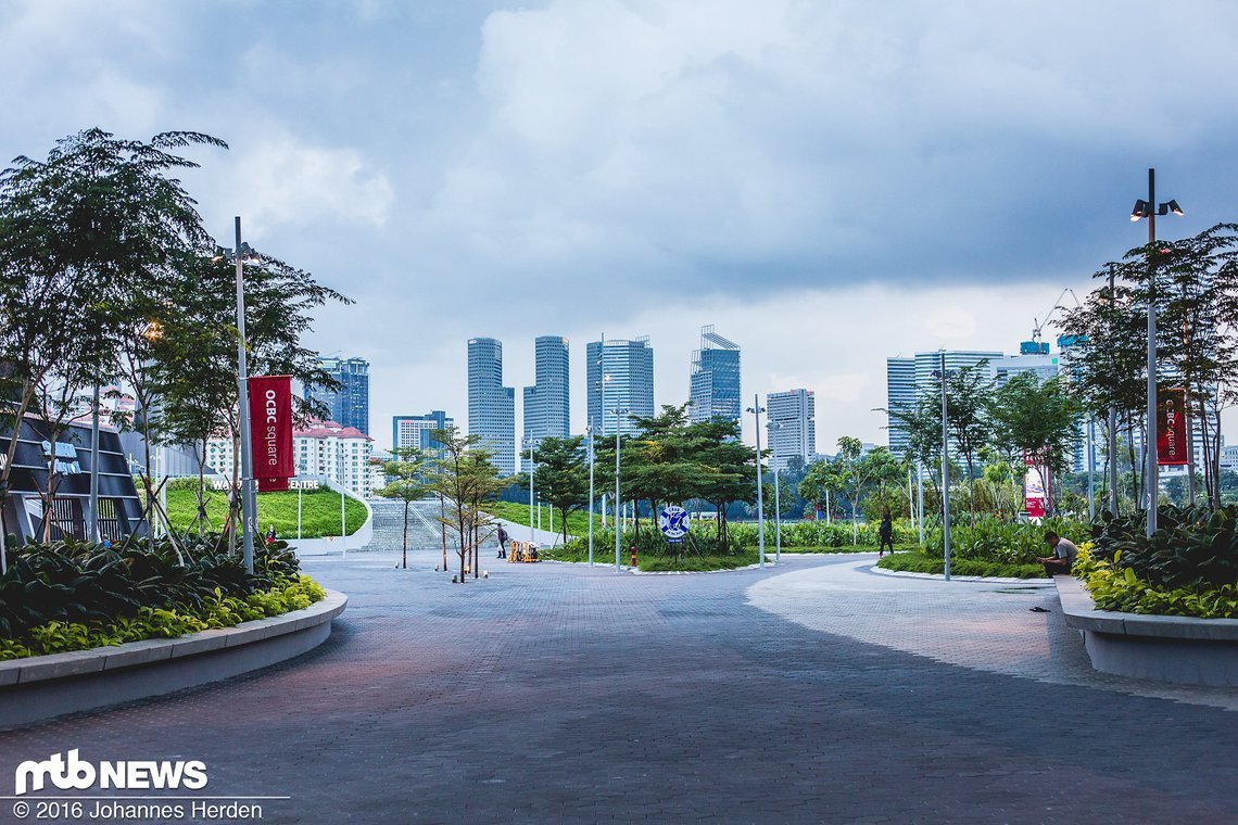 Abend über Singapur