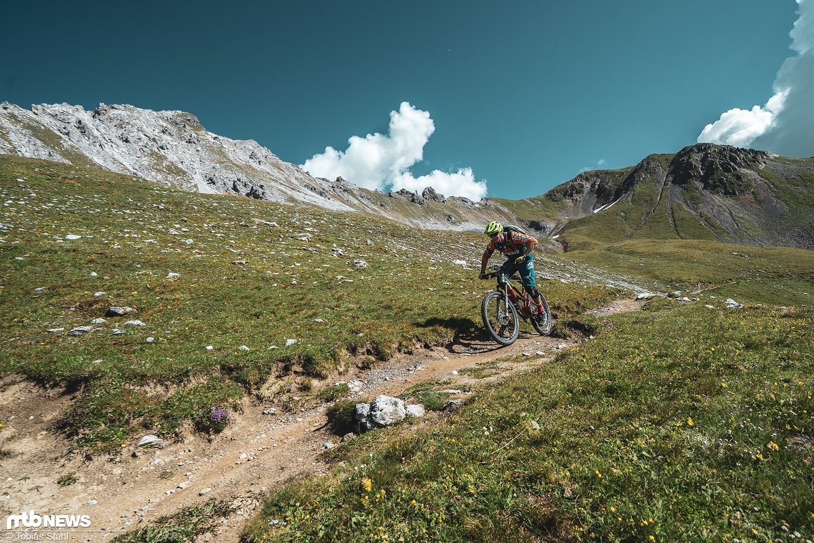 Perfekter Trail auf dem Weg zum Chörbsch Horn