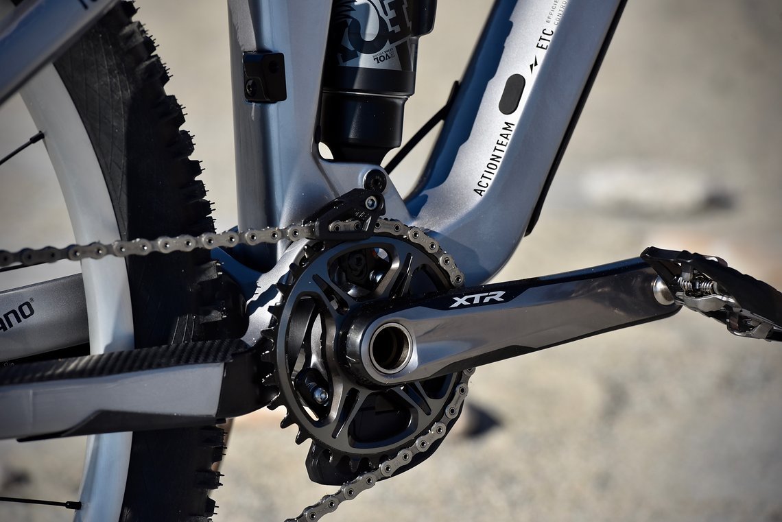 Geschalten wird mit Shimano Komponenten