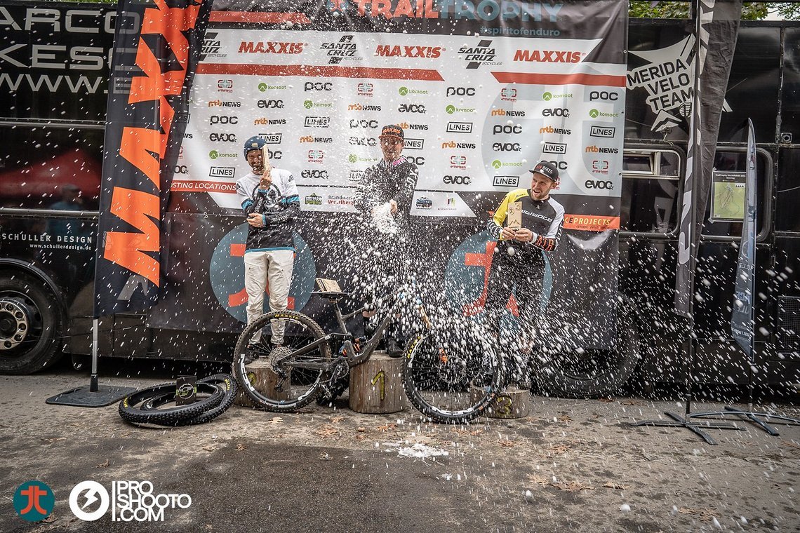 Podium Solo Men