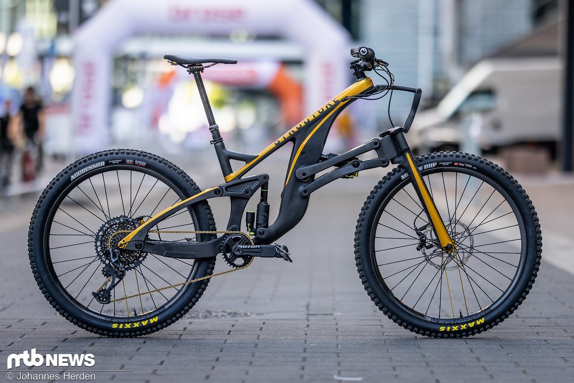 Wir beschließen den Reigen bunter Eurobikebikes mit diesem auffälligen Gefährt: Dem Structure Cycleworks SCW1.