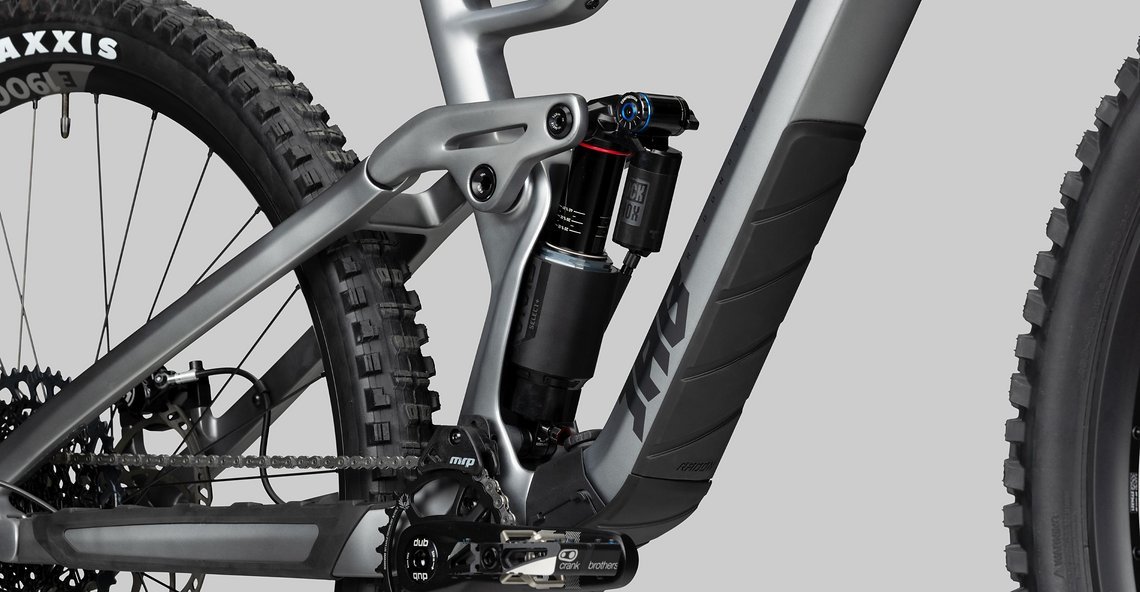 Je nach Modell wird entweder eher auf SRAM/RockShox wie beim Jab 9.0 ...
