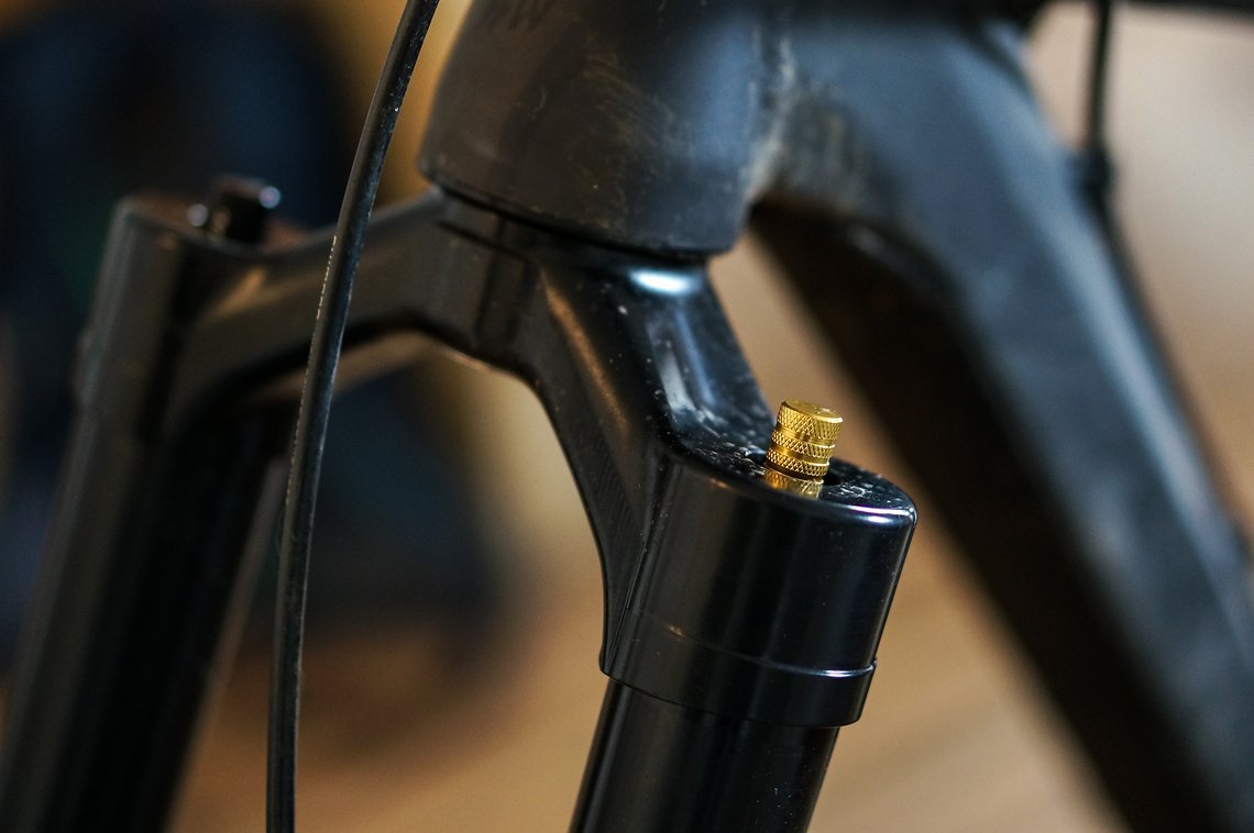 Die Ventilkappe ist bereits durch eine goldene Version ersetzt