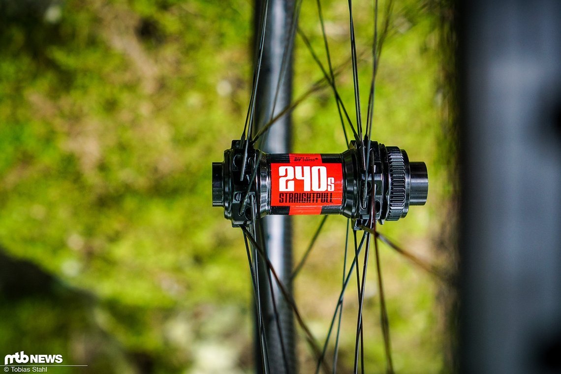 Straightpull Speichen, 3-fach gekreuzt: keine Experimente