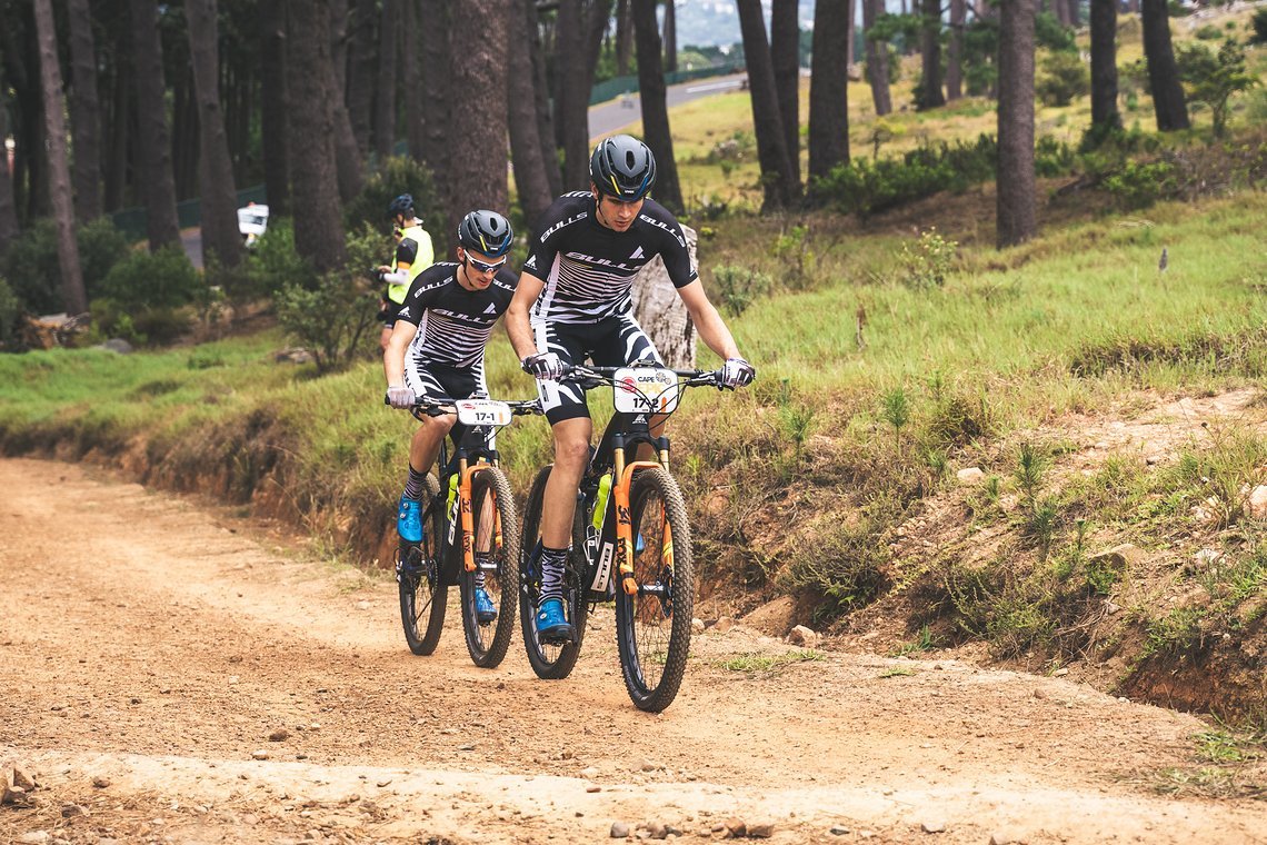 Die Youngsters Simon und Martin geben direkt gut Gas beim Prolog!
