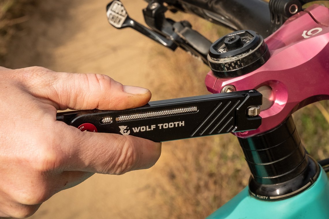 Wolf Tooth 8-Bit Pack Pliers Field1