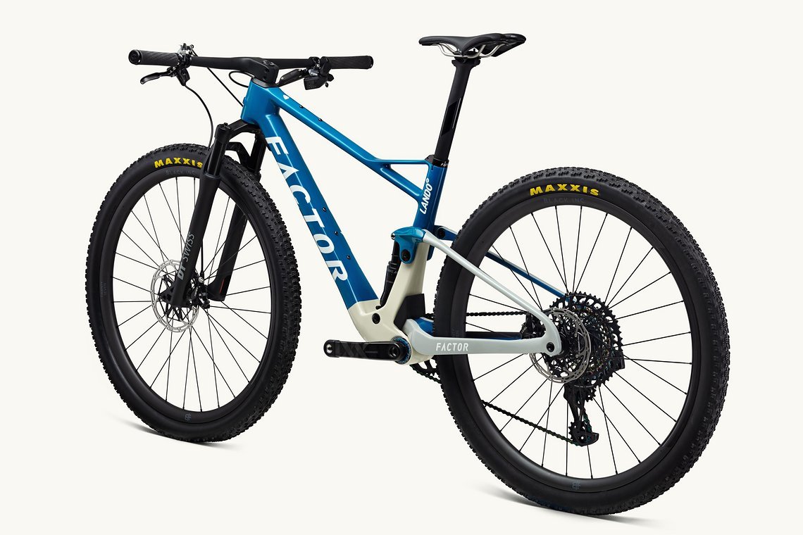 112221 Factor 2690 Lando XC Blue XX-1 3QtrR V1