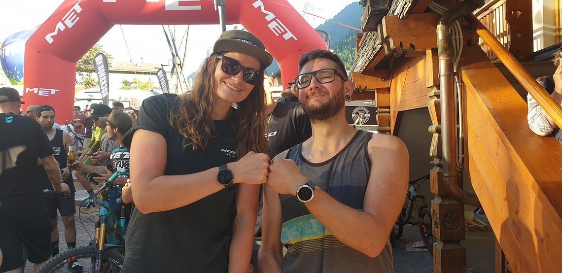 Mehr als nur ein Füstli hat Mechaniker Jey verdient, er präpariert unsere Bikes absolut Top und muss dafür manche Nachtschicht einlegen. Danke!