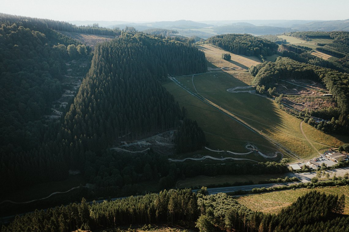 In diesem Hang verstecken sich zahlreiche hervorragende Trails