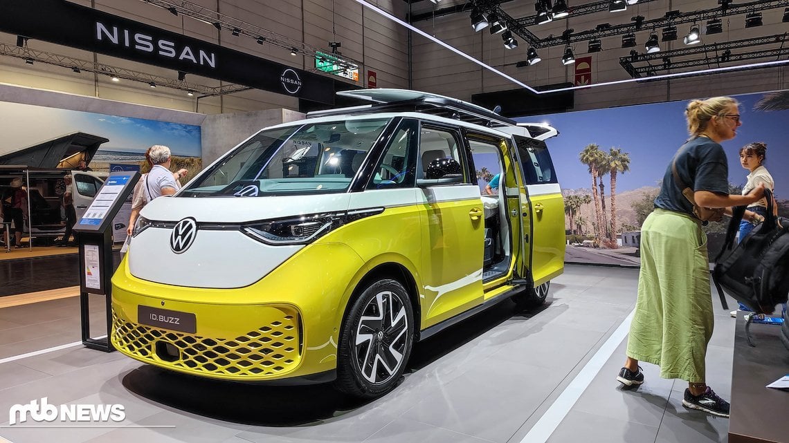 Der VW ID.Buzz darf natürlich nicht auf dem Caravan Salon fehlen