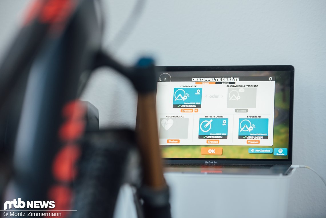 Einstöpseln und via Bluetooth koppeln