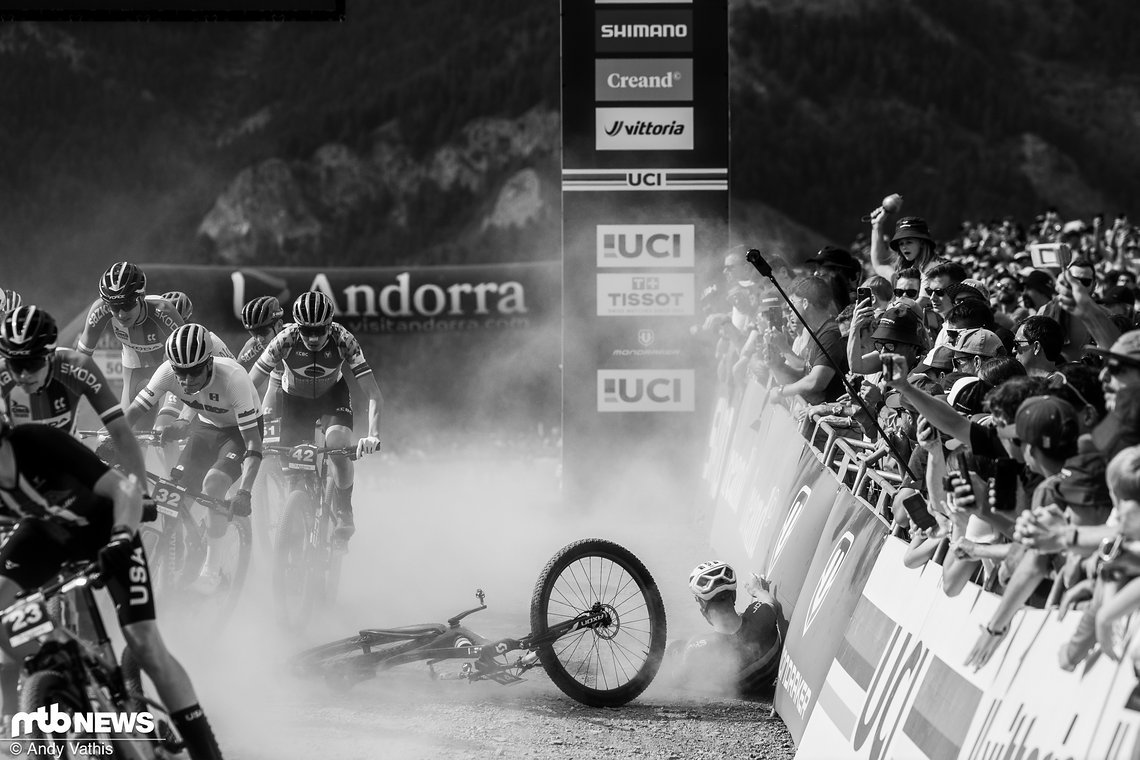 Der Däne Oliver Vederso erwischte den denkbar ungünstigsten Start in ein Short Track-Rennen, den man sich vorstellen kann.