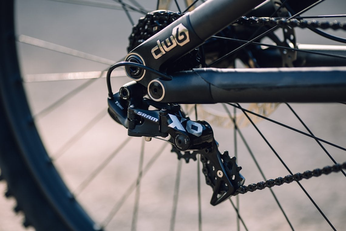 Geschaltet wird mit einer Sram XO1 DH Gruppe ...