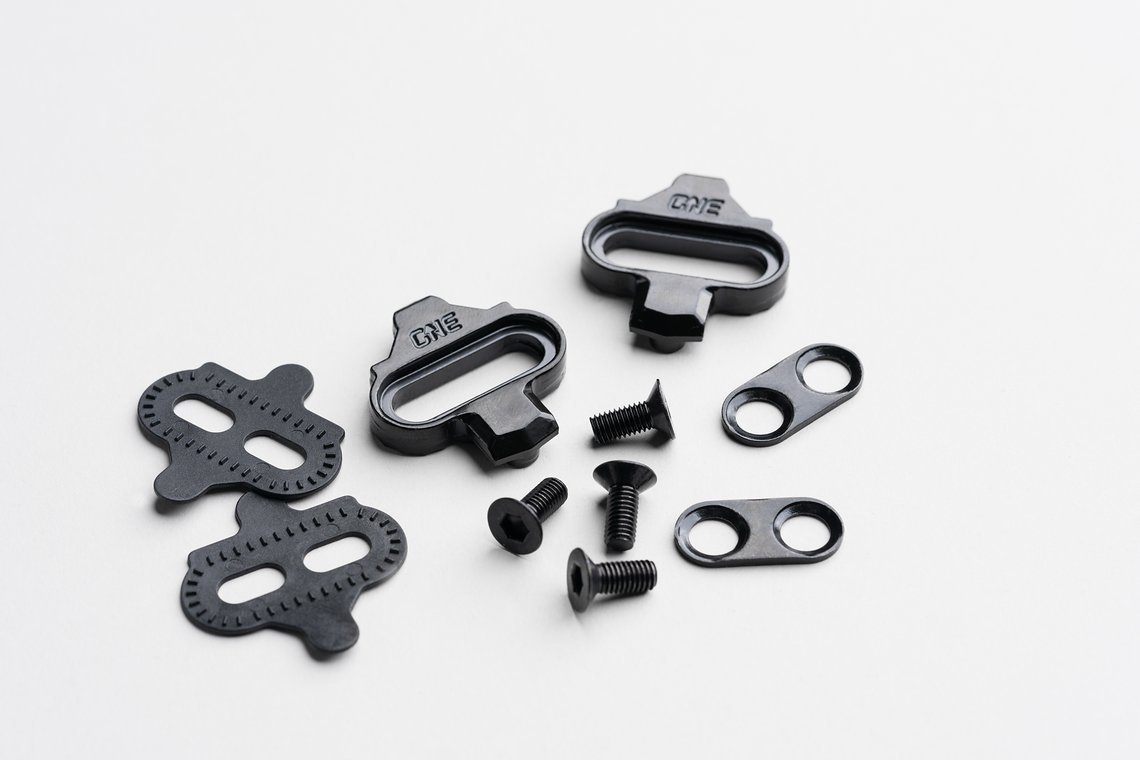 OneUp Components Clip Pedal - Cleats and Spacers