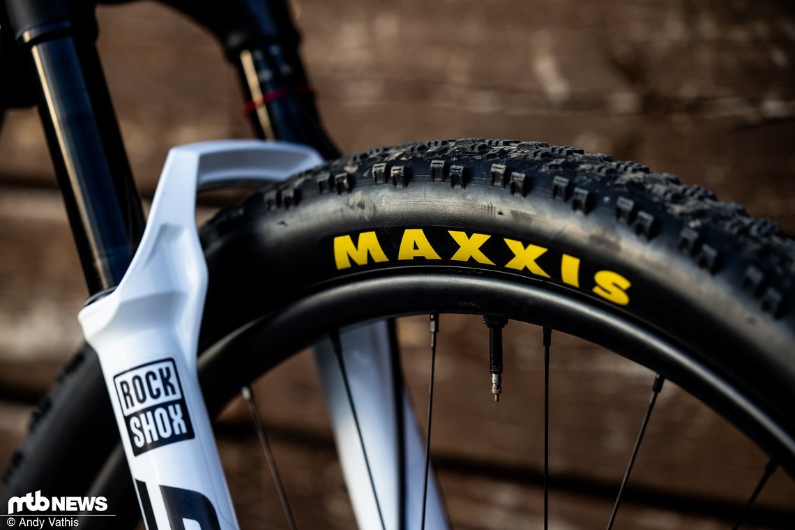 Die Wahl des Reifens fällt bei Schurter zumeist auf den Maxxis Aspen in 2,4" Breite.