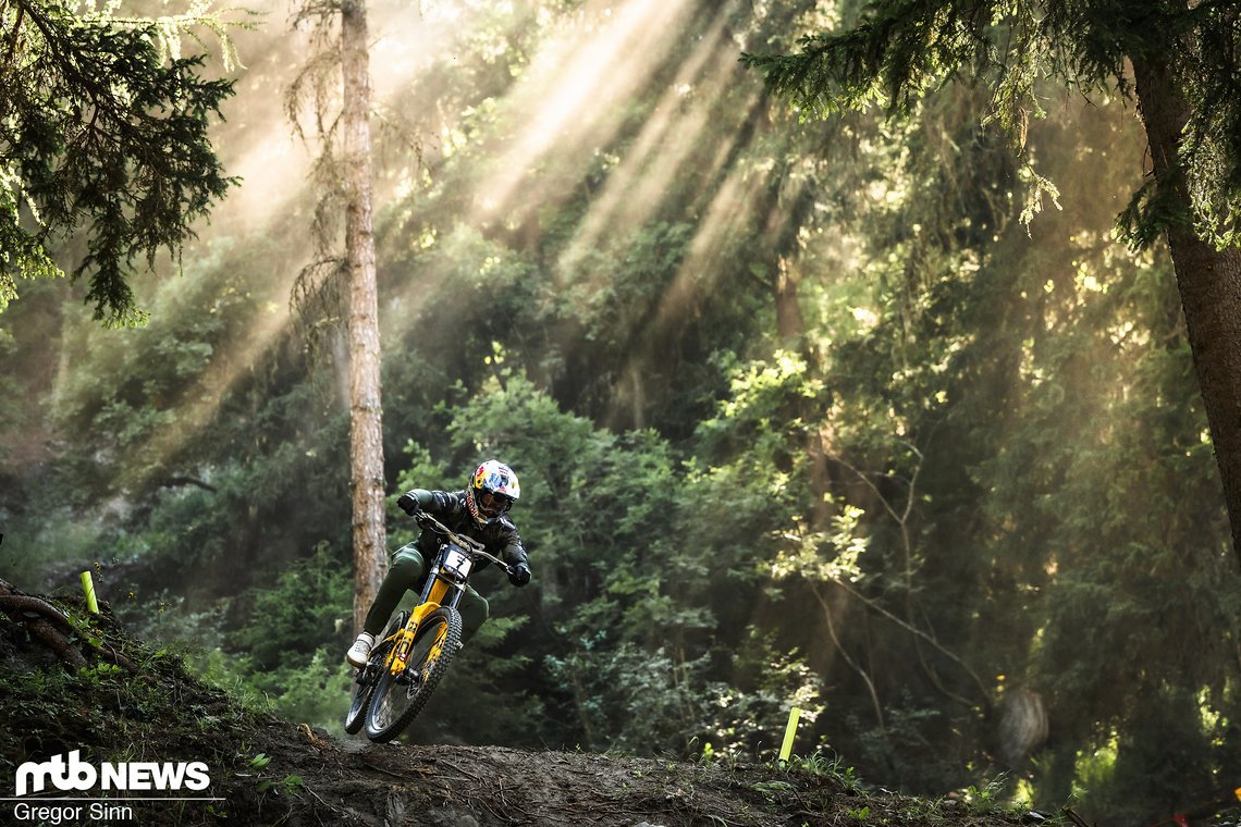 Der liebe Gott persönlich hat uns ein deutliches Zeichen gesendet, dass der Sieg diesmal Aaron Gwin gehört.