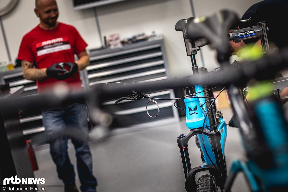 Das neue Evil von Manuel war von allen drei Gewinnerbikes definitiv der Hingucker