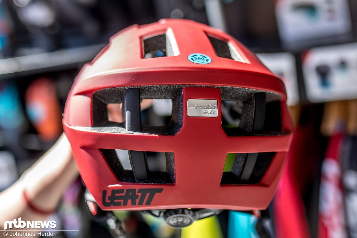 Leatt-10