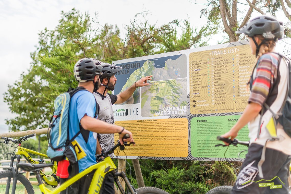 Mit Tuscany Bike bietet er geführte Touren an und baut und pflegt mit anderen die örtlichen Trails