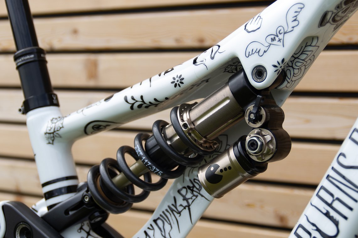 ... die 170 mm am Heck bedient ein EXT Storia V3