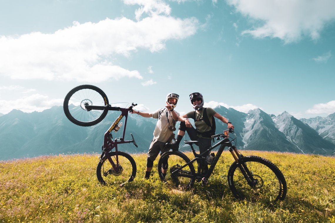 46 - Bitte recht freundlich - noch schelle ein Foto fürs Familienalbum   - Foto (c) Matthias Kennel :BikeMedia jpg