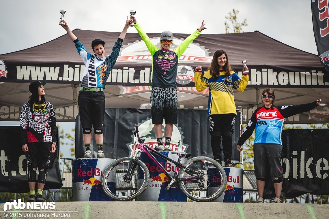 Das Siegerpodest der Pro-Tour Frauen: Julia Lackas kam als beste Deutsche auf Platz 2