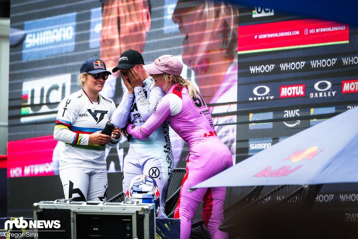 Das bedeutet auch: Nina Hoffmann gewinnt mit knapp 3 Sekunden Vorsprung den World Cup in La Thuile