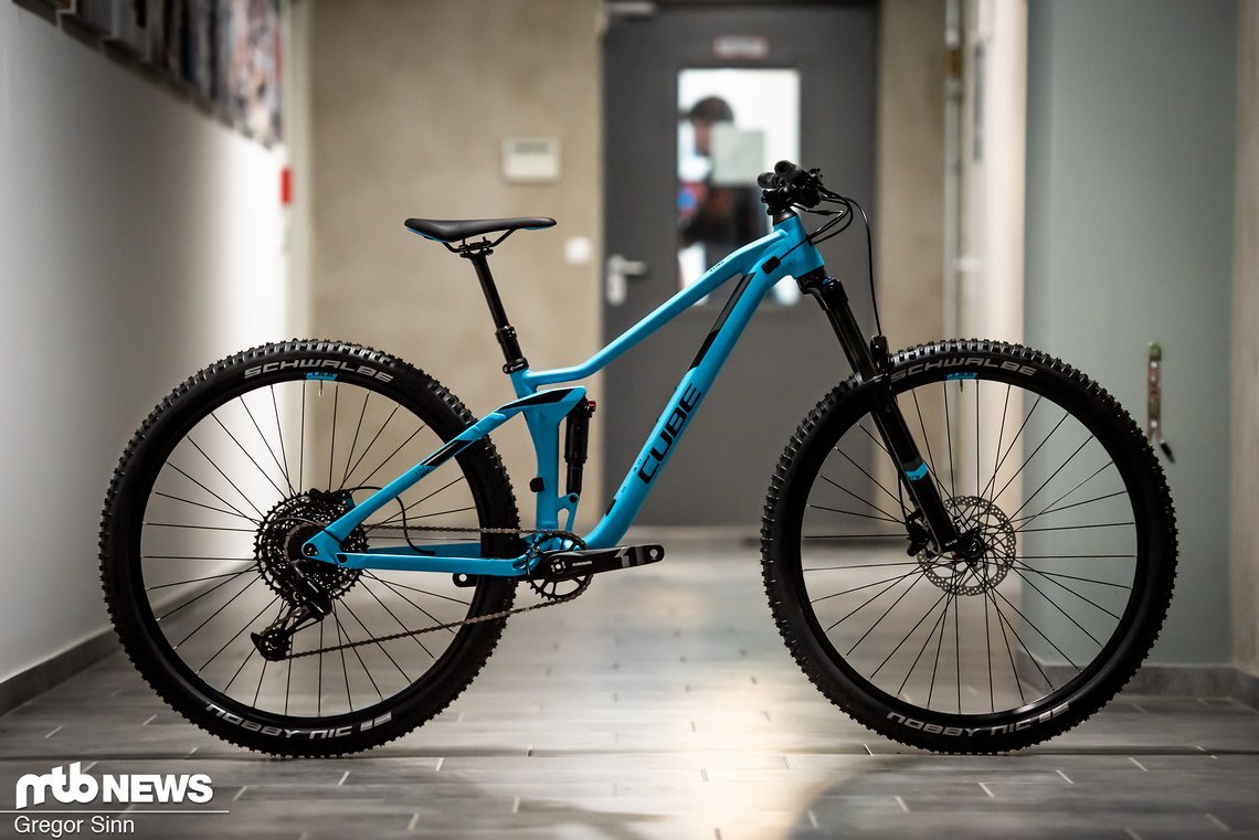 Neu im Programm ist mit dem Cube Sting WS 120 ein Alu-Trailbike für Frauen