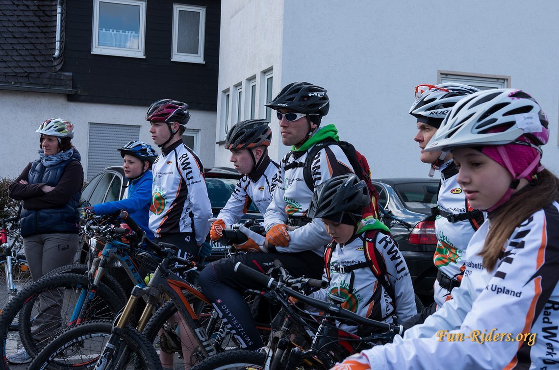 Auch das lokale MTB-Team war natürlich bei der Eröffnung dabei