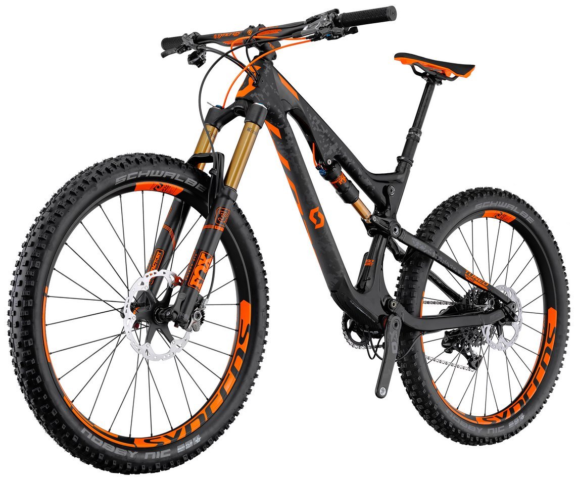 Dabei ist es ein voll ausgestattetes Enduro, das keine Schwächen in der Ausstattung offenbart