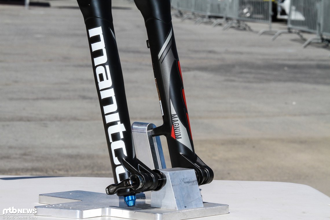 Die Magnum wird ausschließlich mit breiter 15 x 110 mm Steckachse geliefert