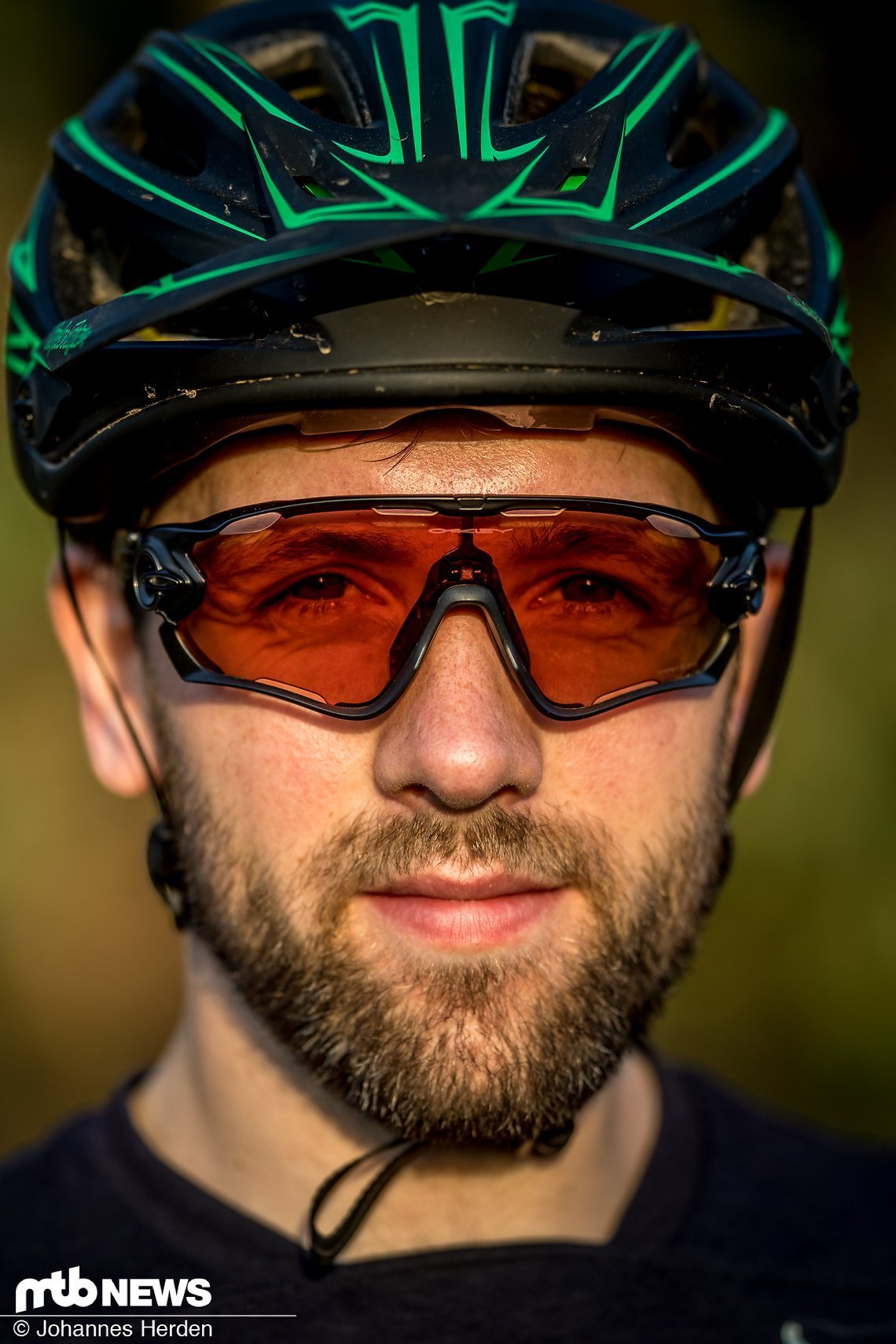 Die Oakley Jawbreaker mit dem neuen Prizm Trail Torch-Glas