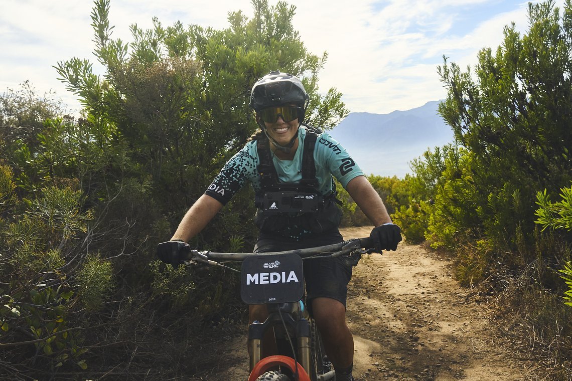 during Stage 4 of the 2025 Absa Cape Epic Mountain Bike stage race held at Fairview, Paarl, Cape Town, South Africa on the 20th March 2025. Photo by Michael Chiaretta/Cape Epic
PLEASE ENSURE THE APPROPRIATE CREDIT IS GIVEN TO THE PHOTOGRAPHER AND ABS