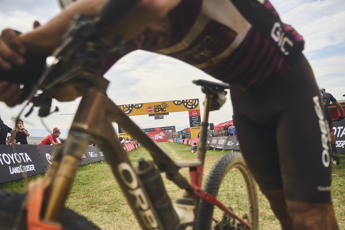 during Stage 4 of the 2025 Absa Cape Epic Mountain Bike stage race held at Fairview, Paarl, Cape Town, South Africa on the 20th March 2025. Photo by Michael Chiaretta/Cape Epic
PLEASE ENSURE THE APPROPRIATE CREDIT IS GIVEN TO THE PHOTOGRAPHER AND ABS