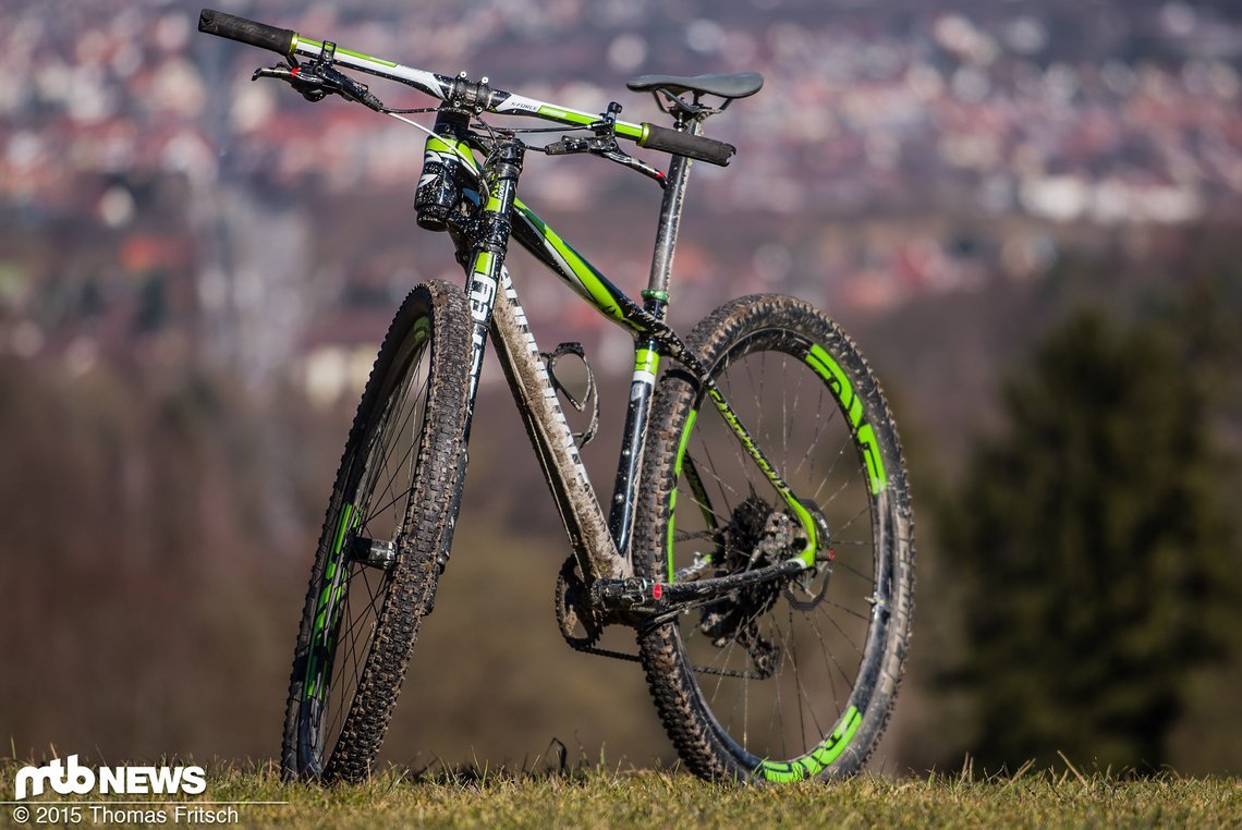 Das Rad hielt allen harten Belastungen stand und es traten im Laufe des Tests keine nennenswerten Defekte auf.