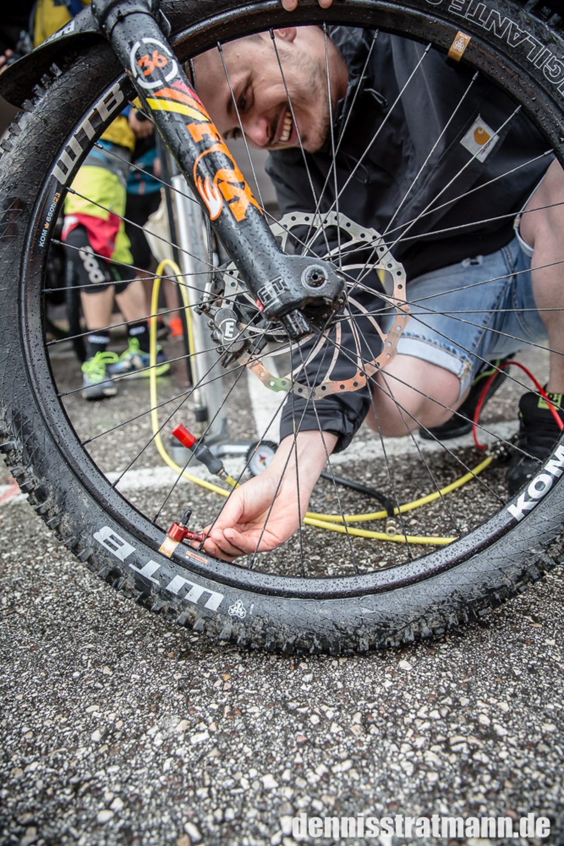 Deaneasy verwendet ein Autoventil außen