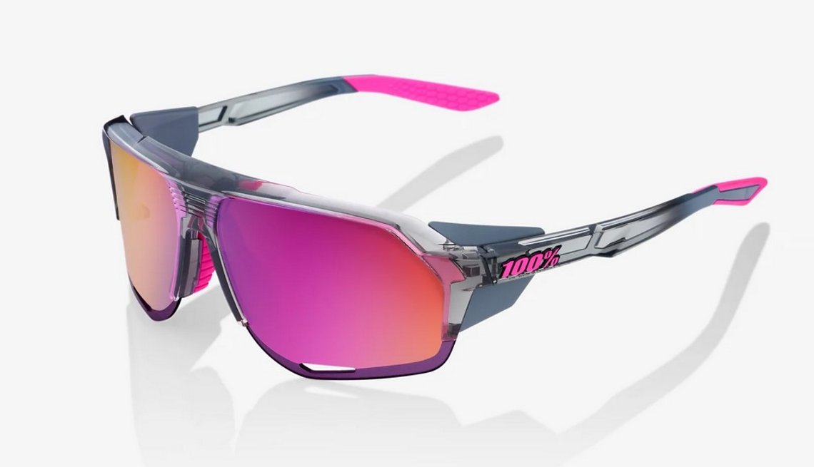 Die neue 100% Norvik Brille soll auch abseits von Sport-Events eine gute Figur machen.