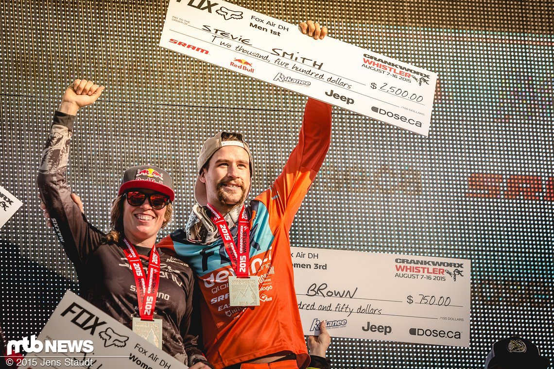 Jill Kintner und Stevie Smith holen sich den ersten Platz